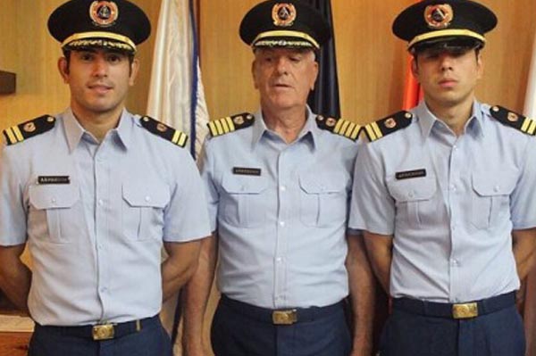 Kenneth Anderson Guard Gerald, ama, utol nanumpa bilang mga officer ng Coast Guard | Bandera