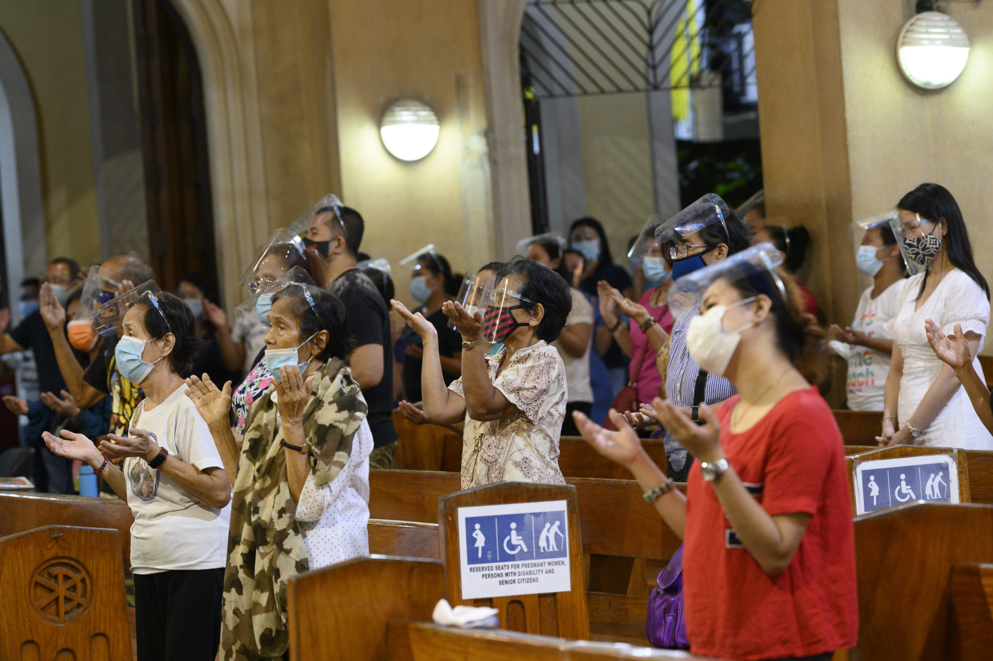 23,000 Katoliko dumalo sa Pista ng Itim na Nazareno sa kabila ng banta