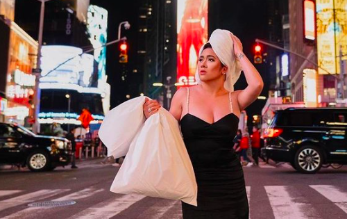 Angeline Quinto rumampa nang nakapantulog sa New York Times Square, wapakels sa mga foreigners