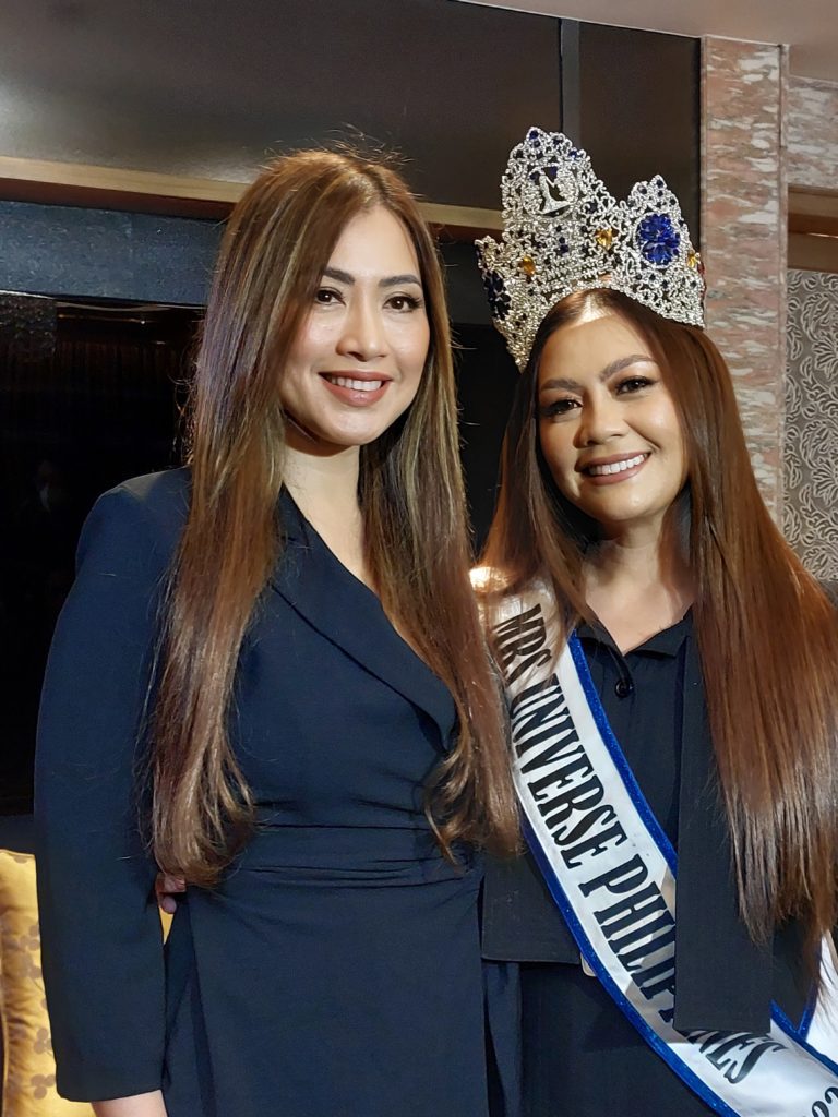Mrs. Universe Philippines National Director Charo Laude (left) and reigning Mrs. Universe Philippines Veronica Yu