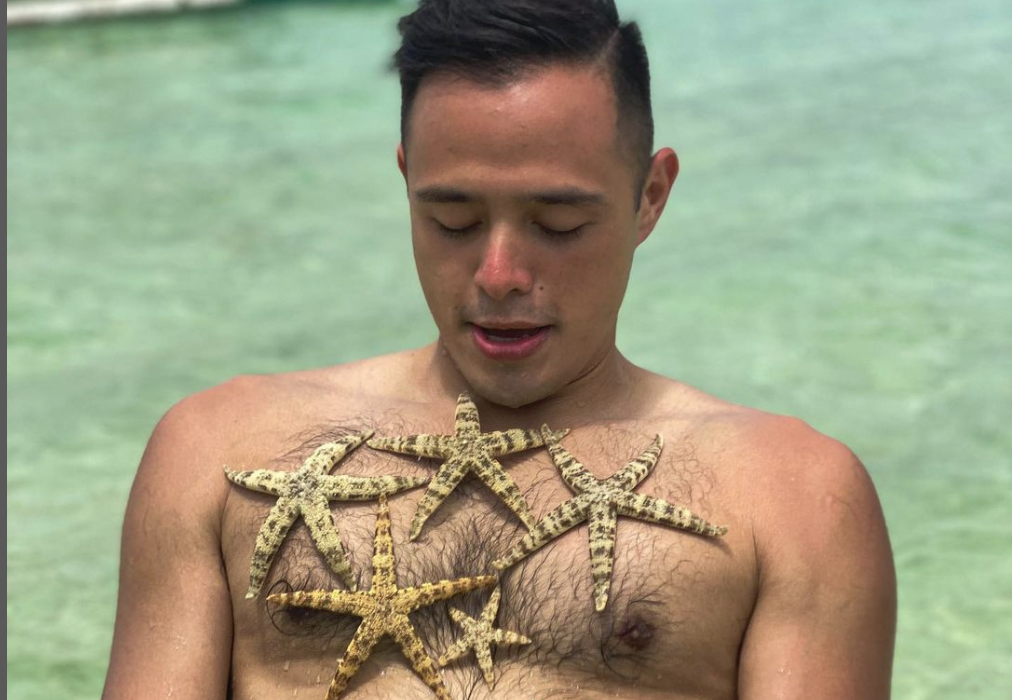 Martin del Rosario basag na basag sa netizens matapos mag-picture kasama ang mga starfish: 'Tangahan mo pa!'