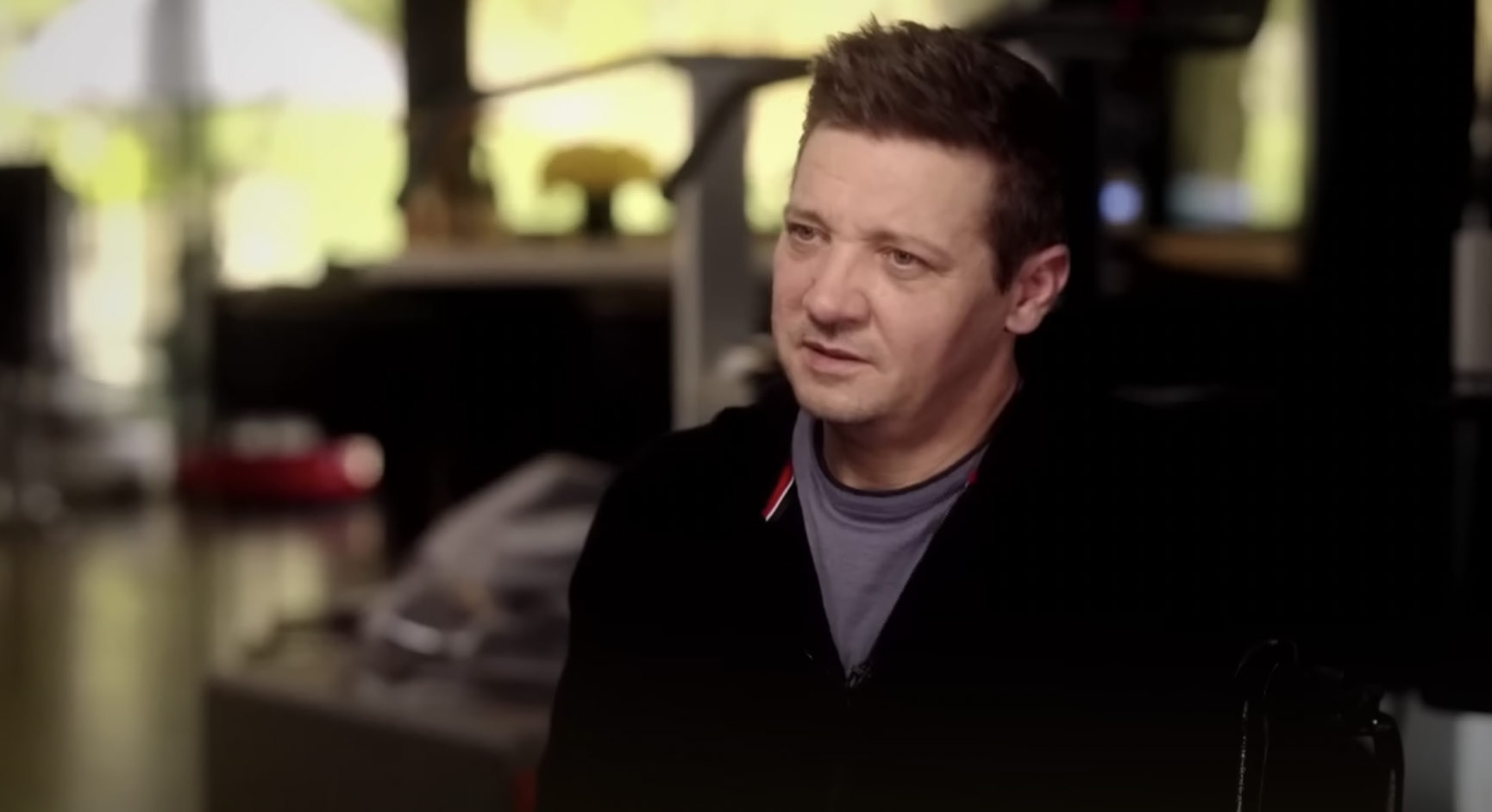 ‘Avengers’ star Jeremy Renner napahagulgol nang binalikan ang ‘snow