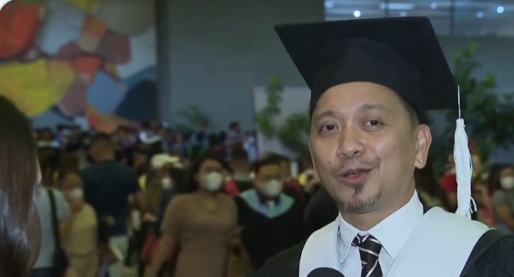 Jhong Hilario nagtapos ng magna cum laude sa Arellano University: 'Ito yung bayad-utang ko sa mga magulang ko'