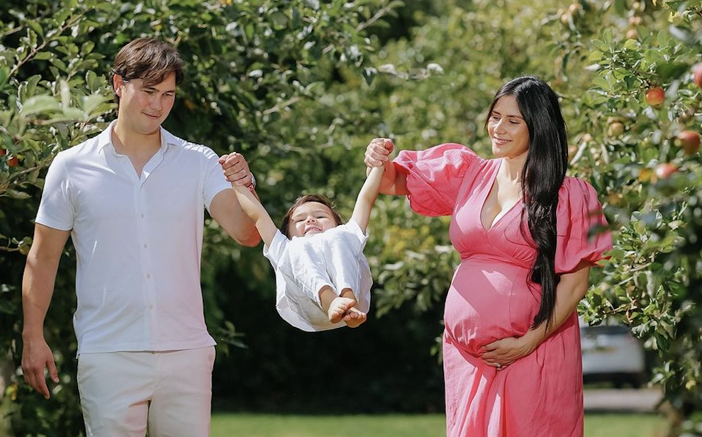 Phil Younghusband excited na sa baby no. 2 nila ni Margaret Hall: Soon to be a family of 4!