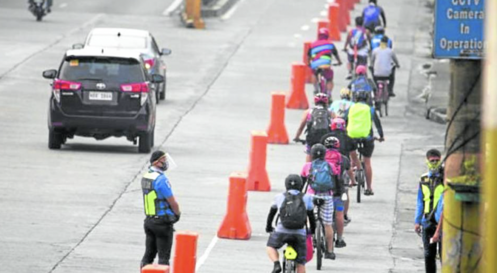 Motorcycle riders na dadaan sa EDSA bike lanes pagmumultahin ng P1,000