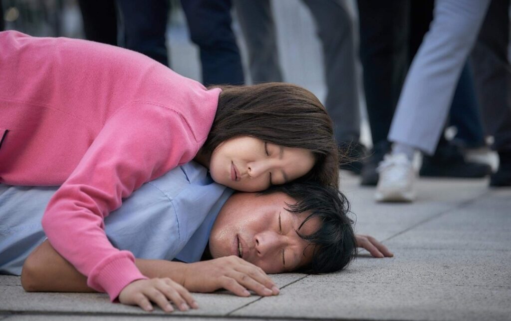 Tumawa, umiyak, ma-in love sa Korean movie na 'Honeysweet' nina Yoo Hae-jin at Kim Hee-seon: 'Parang napanood din namin si Dolphy'