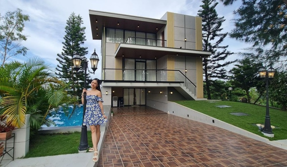 Kim Chiu mipakita sa iyang rest house sa Tagaytay.