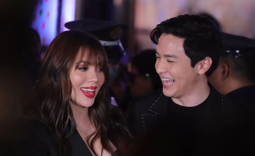 Alden, Julia bigay na bigay sa mga laplapan at love scenes sa 'Five Break-Ups and a Romance', pang-best actor at best actress ang aktingan