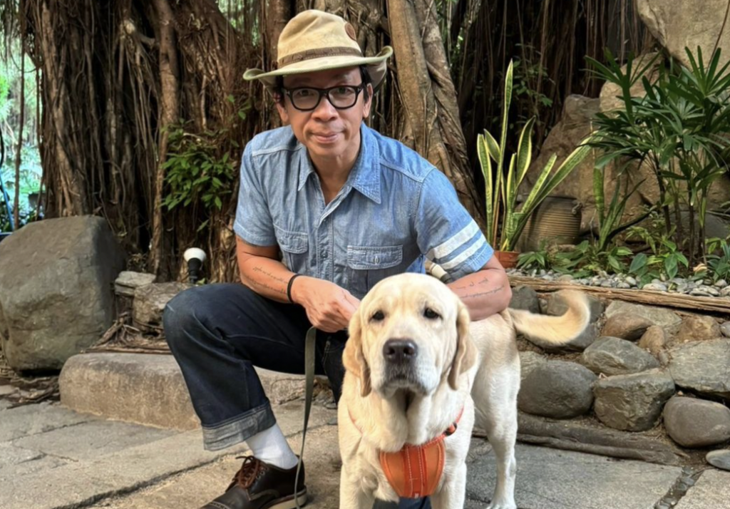 Kuya Kim ibinandera ang bagong ‘adopted’ dog, umabot na sa 46 ang fur babies