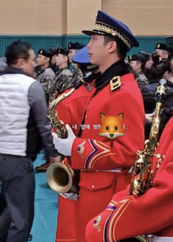 BTS RM naka-military band uniform at may saxophone viral na