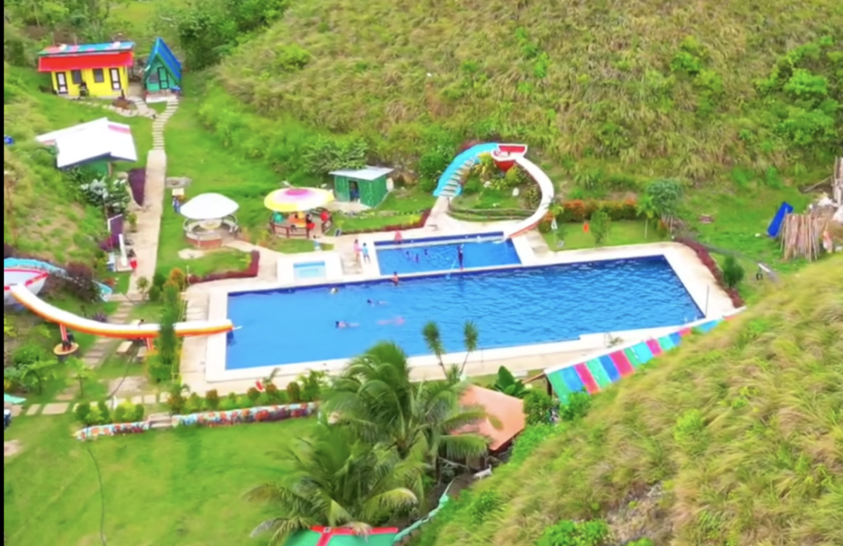 Resort sa Chocolate Hills inireklamo ng netizens, DENR kinalampag
