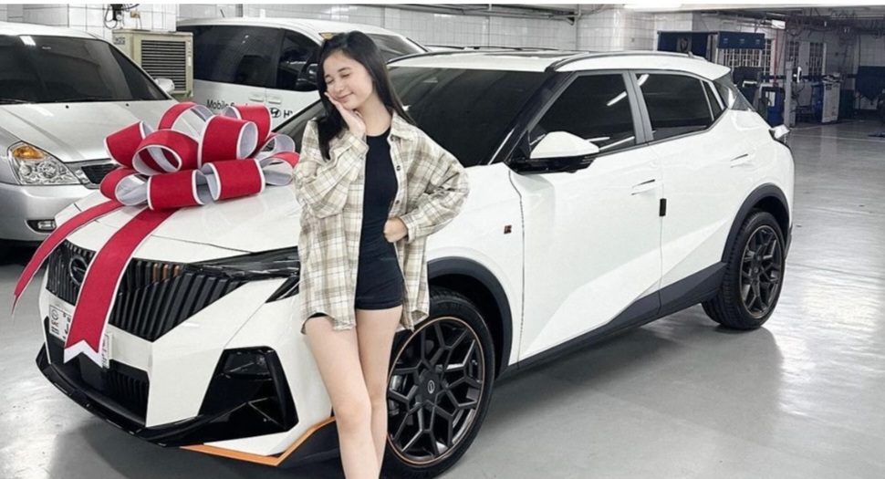 Sofia Pablo brand new car ang regalo sa sarili para sa kanyang 18th b-day