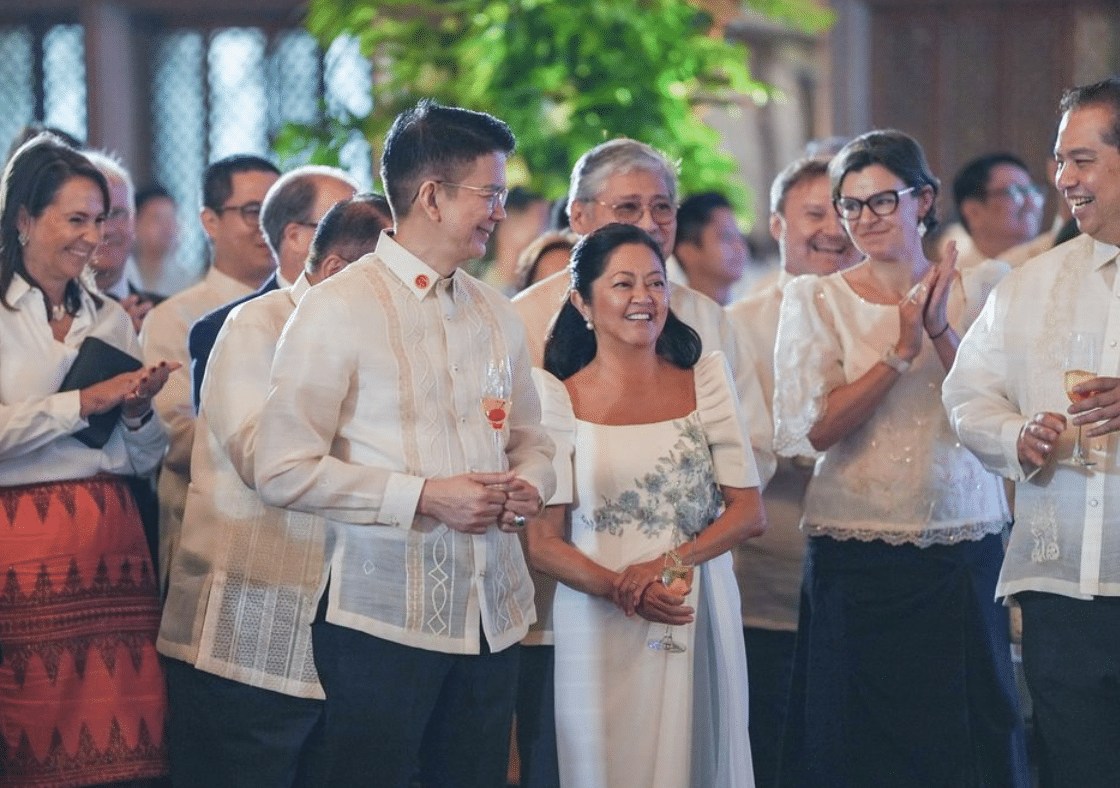 Liza Marcos nag-explain sa pag-inom sa wine glass ni Sen. Chiz