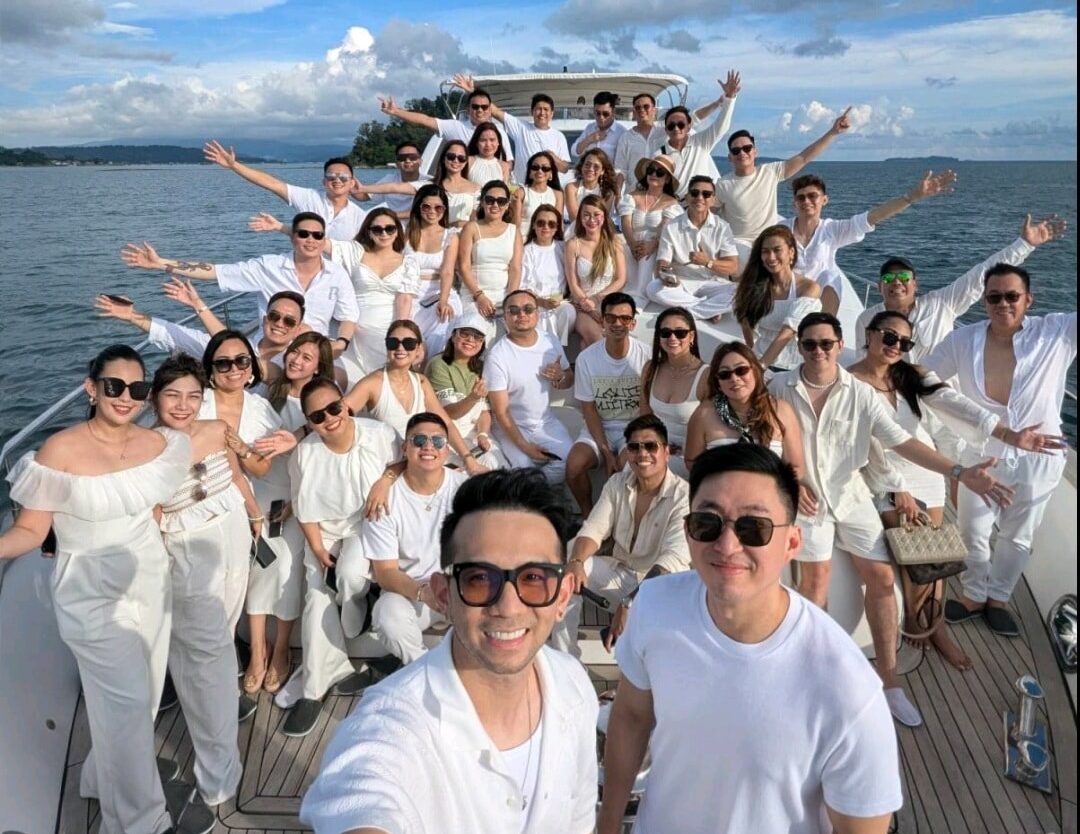 Top 50 performers ng JC sa isang luxurious yacht party sa Subic Bay