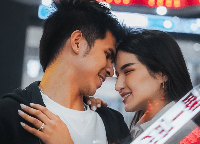 Kiefer Ravena, Diana Mackey engaged na