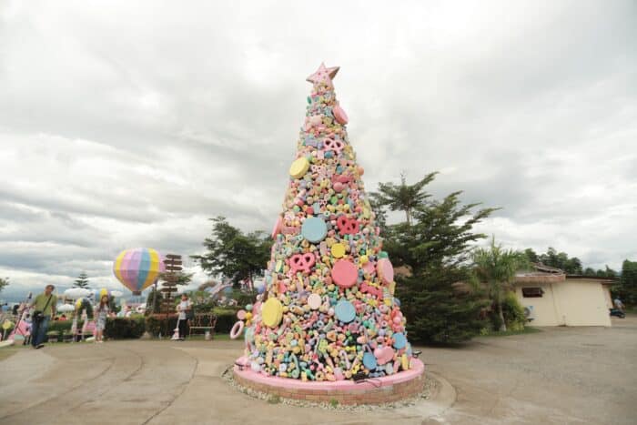 #Pasko2024: Mga Christmas Tree na may kakaibang twist at creativity