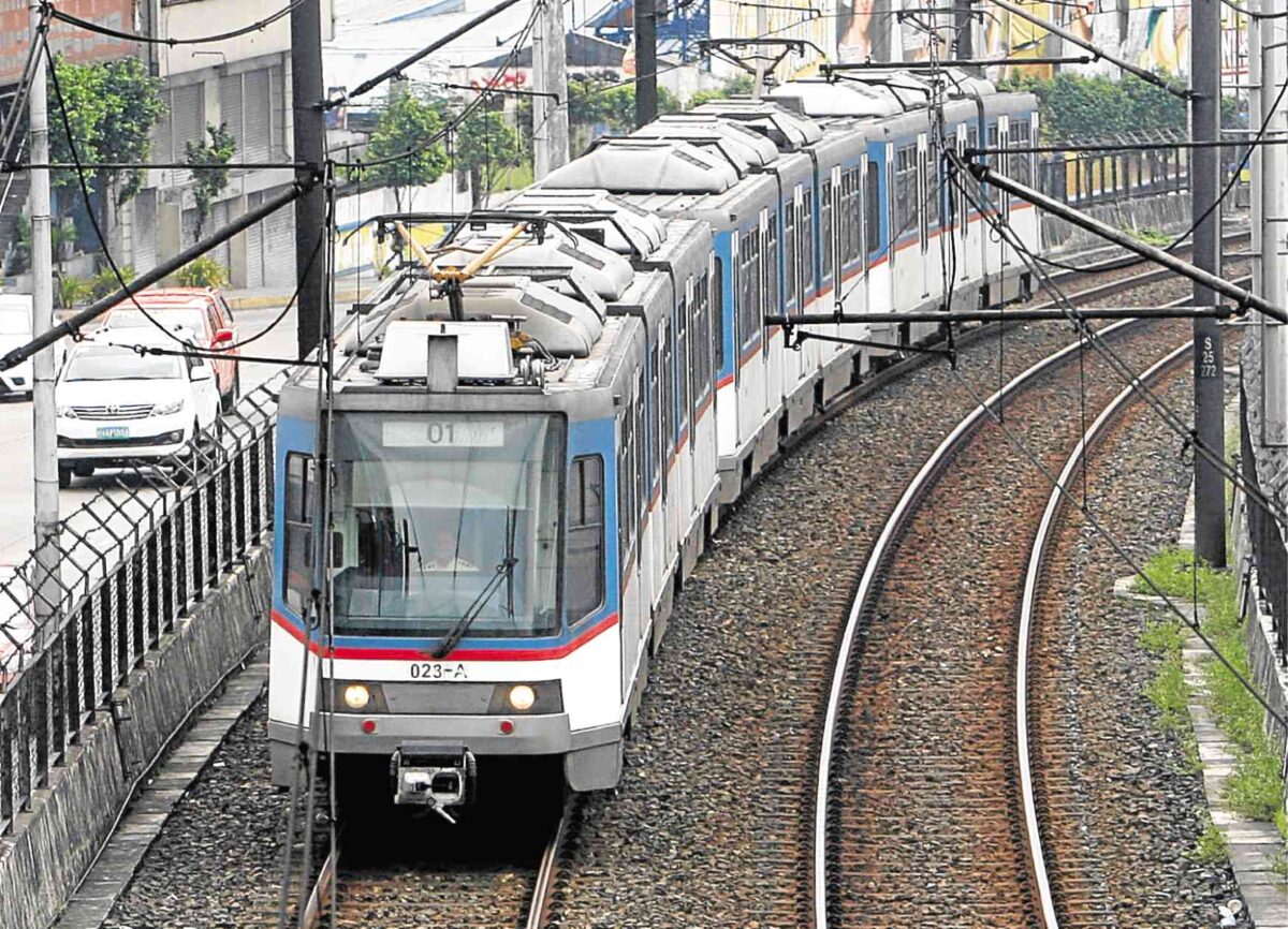 LRT, MRT ibinandera na ang 'schedule' para sa holiday season