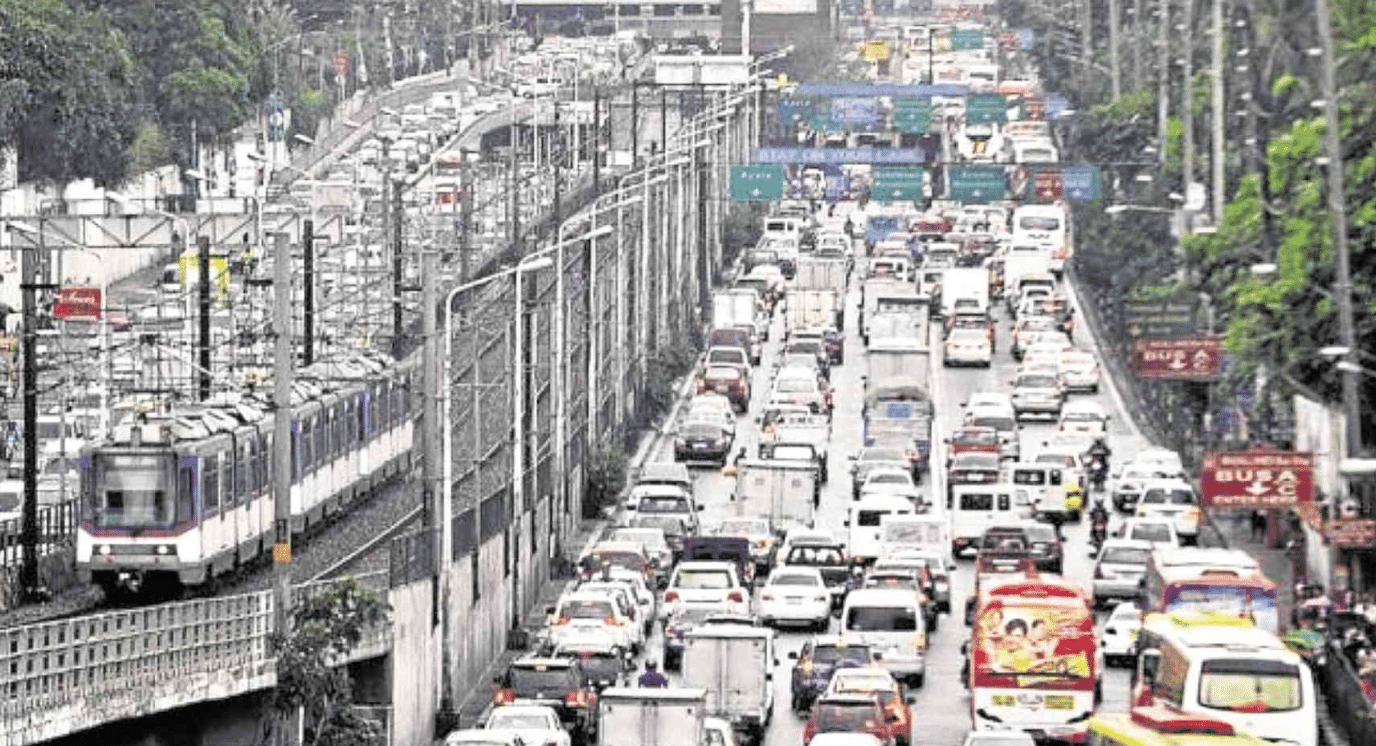 EDSA posibleng magkaroon na ng ‘fees’, car owners kailangan magbayad –Remulla