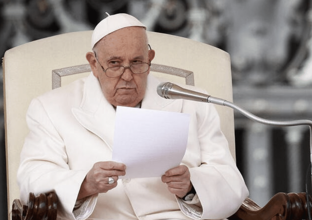 Pope Francis na-confine sa ospital dahil sa bronchitis