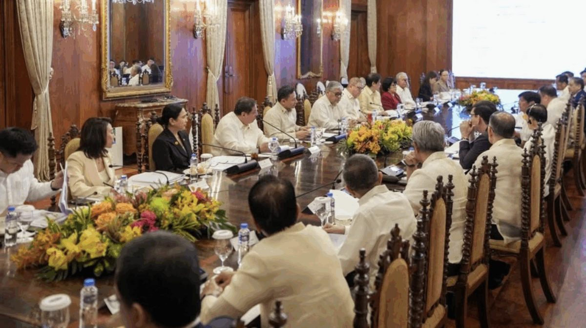 LIST: Mga miyembro ng gabinete na nagbitiw at nangakong magbibitiw